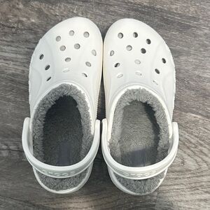 CROCS Women's Cozy White and Gray Slippers